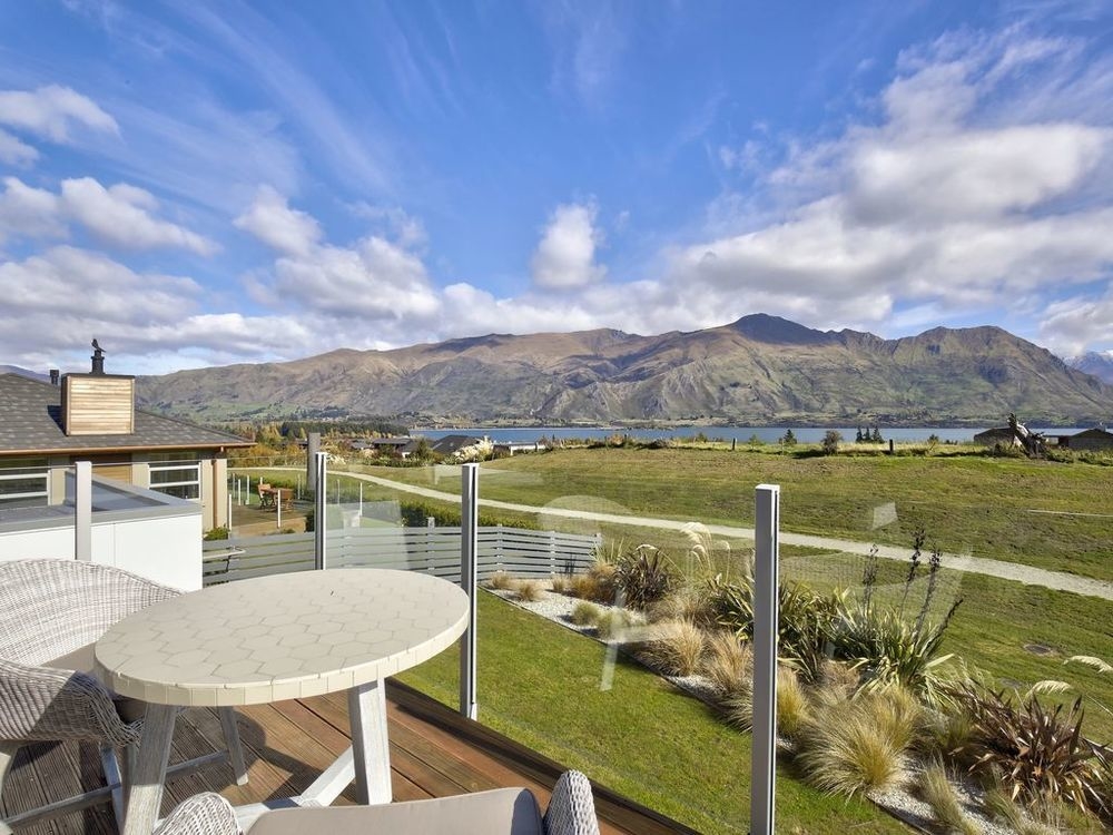 Yep, that's one of the largest rooftop decks for a private home in downtown Aspen